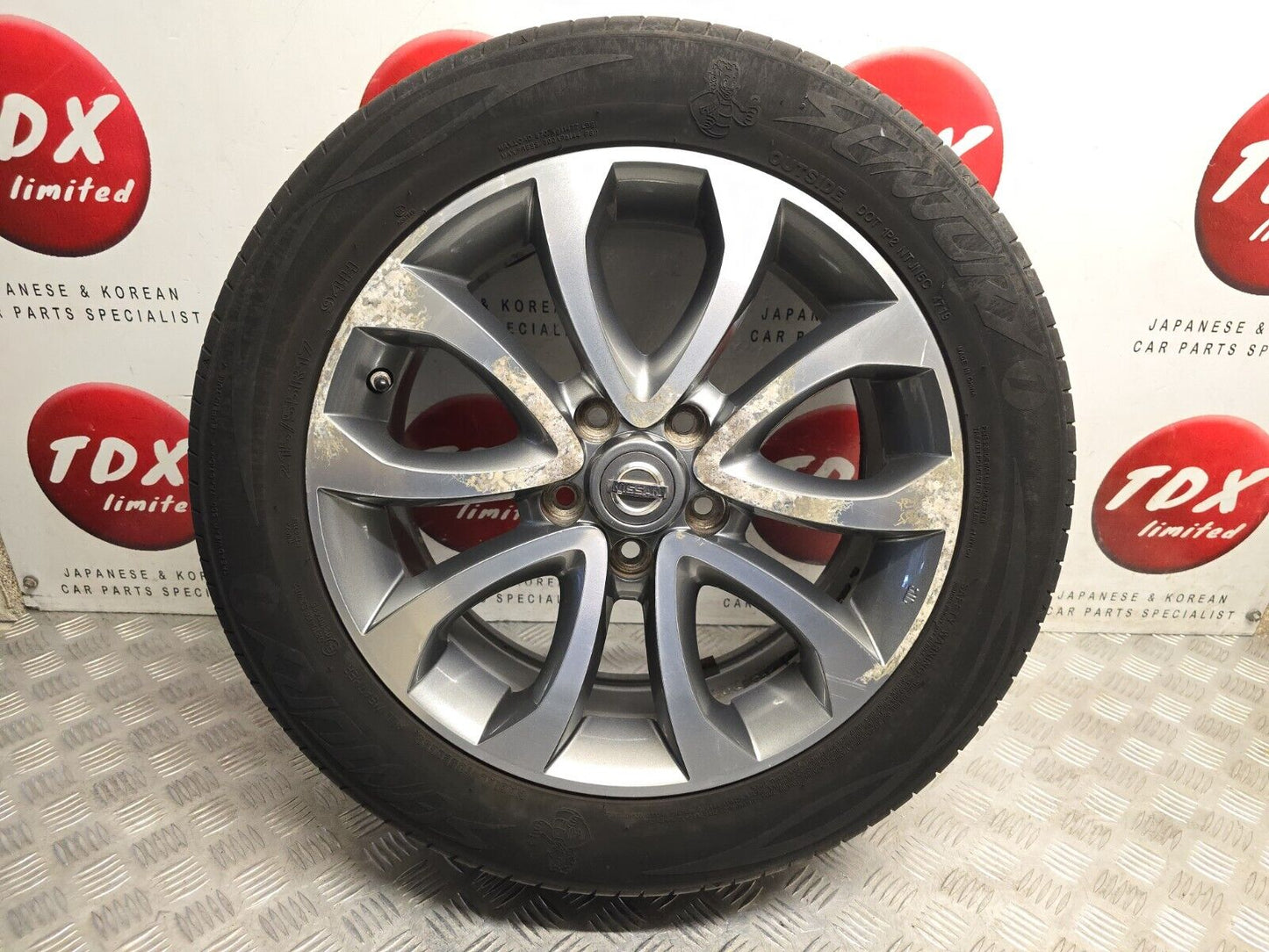 NISSAN JUKE F15 MK1 17" INCH 2010-2019 ALLOY WHEEL WORN TYRE 7J 215/55/17 1KR7A