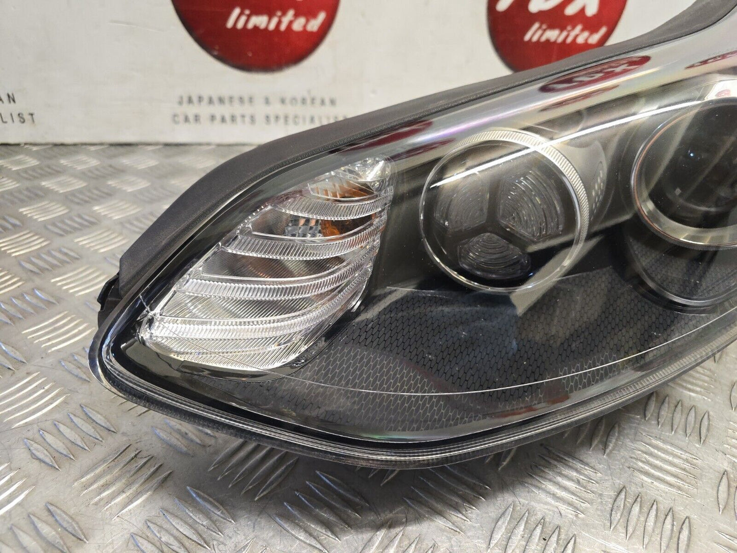 KIA SPORTAGE QLe MK4 2016-2019 PRE-FACELIFT PASSENGERS LED HEADLIGHT 92101-F1040