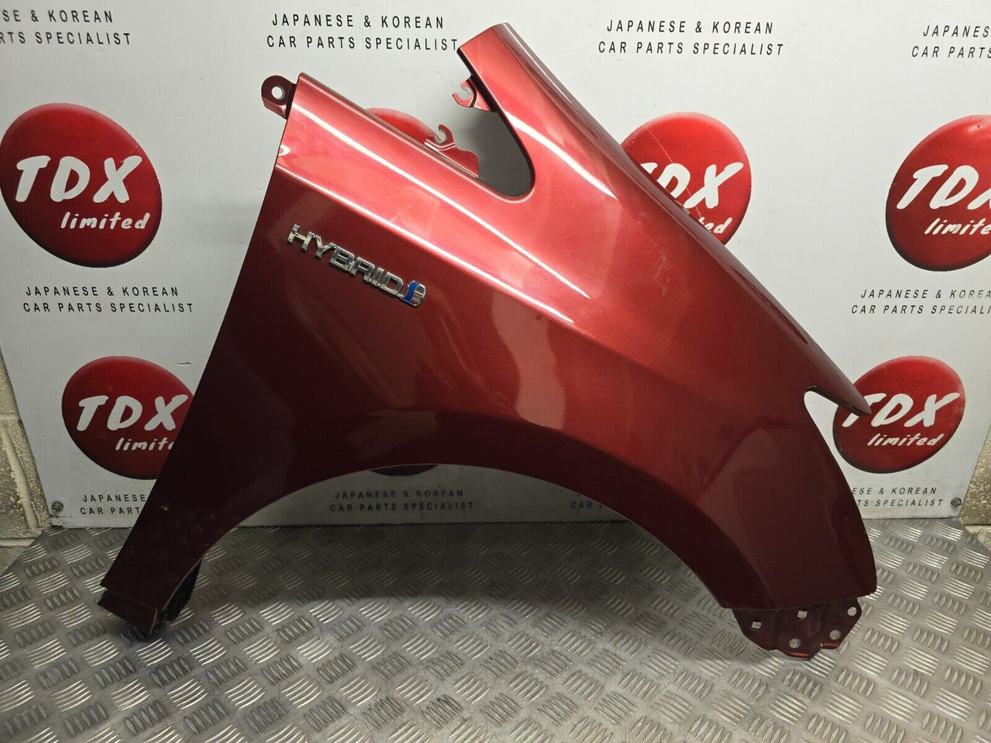 TOYOTA PRIUS PLUS 2015-2019 GENUINE DRIVER SIDE FRONT WING/FENDER RED COLLECTION