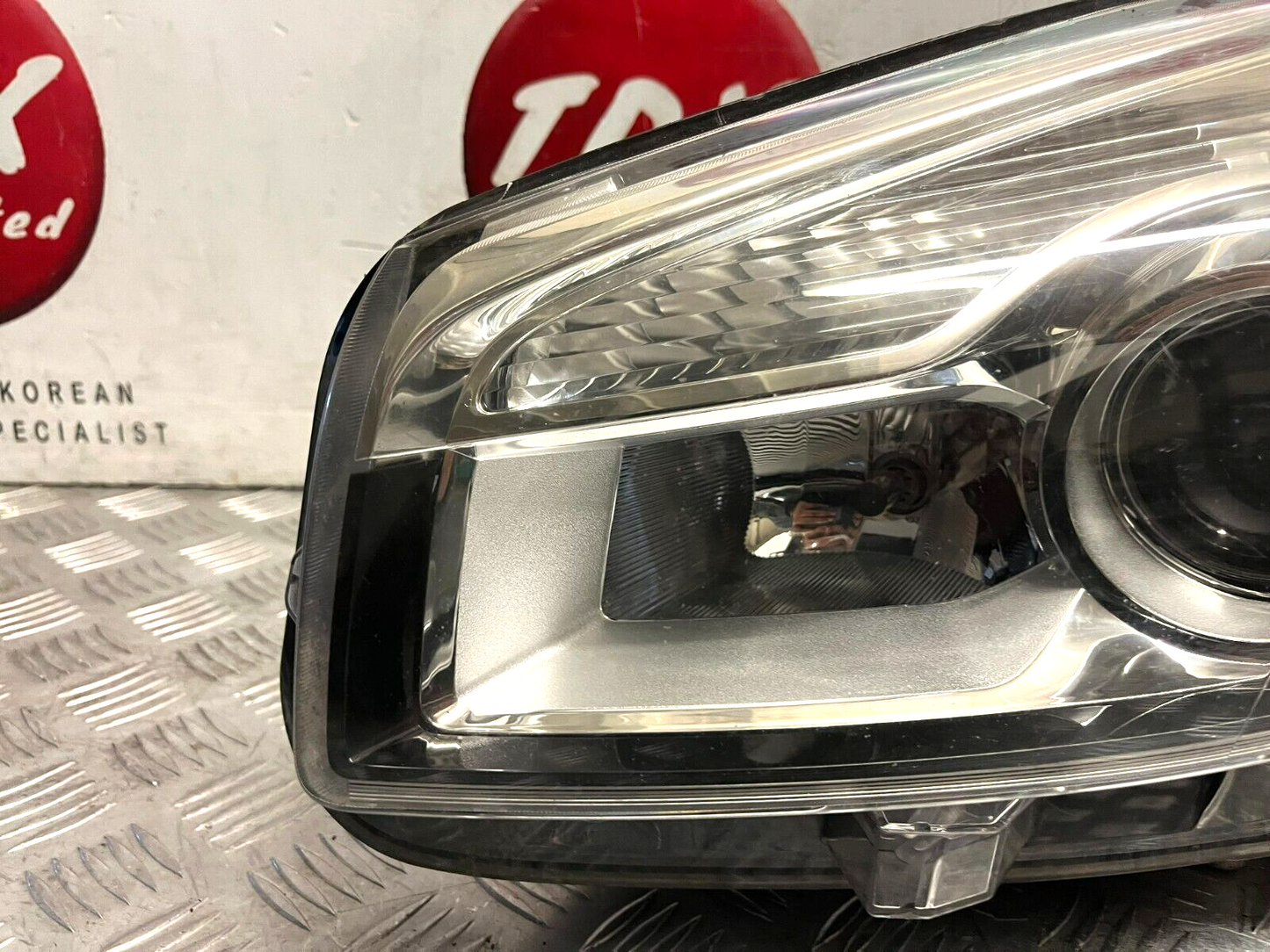 NISSAN QASHQAI J10 MK1 2010-2013 PASSENGER SIDE XENON HEADLIGHT 26060-BR61B