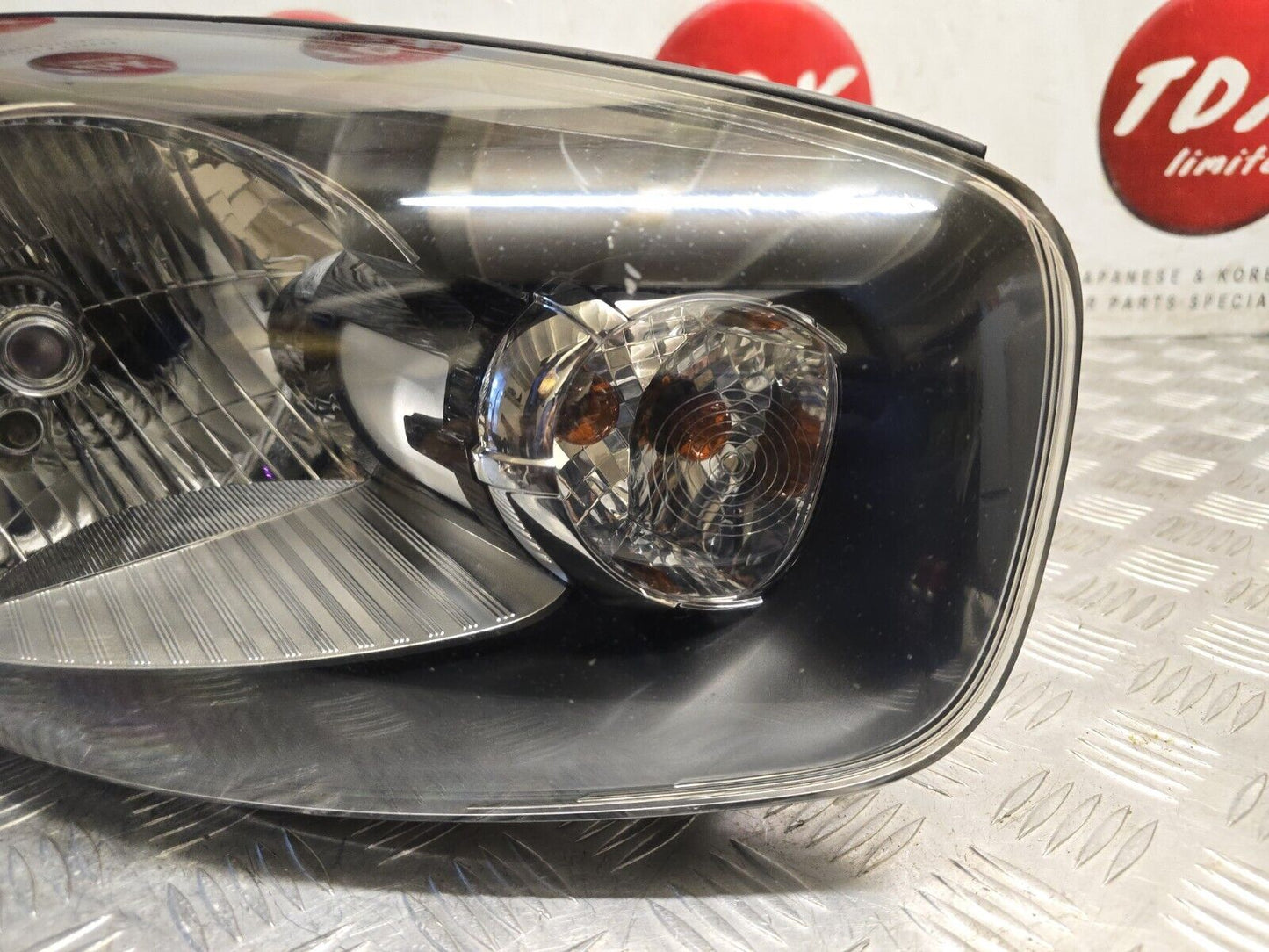 KIA PICANTO TA MK2 2011-2015 PRE-FACELIFT DRIVERS HALOGEN HEADLIGHT 92102-1Y0