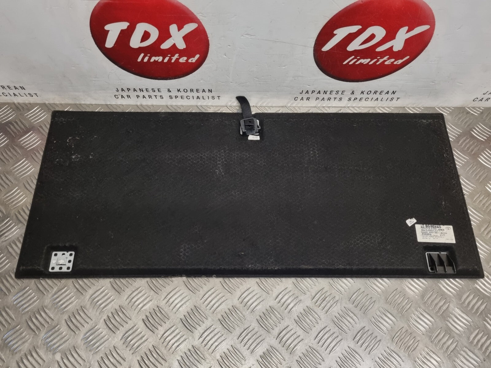 Rubber matten Toyota Avensis II (alle uitvoeringen) 2003-2009 Rubber matten Toyota Avensis II (alle uitvoeringen) 2003-2009