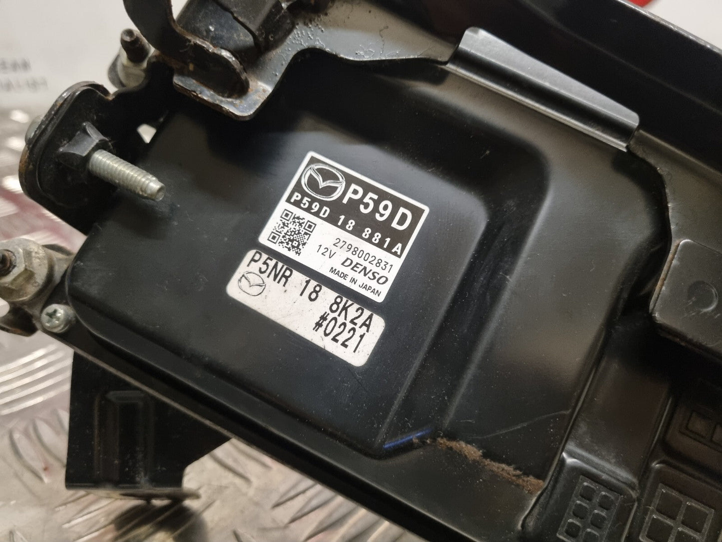 MAZDA MX-5 MK4 2015-2019 1.5 PETROL GENUINE ENGINE CONTROL UNIT ECU P59D18881A