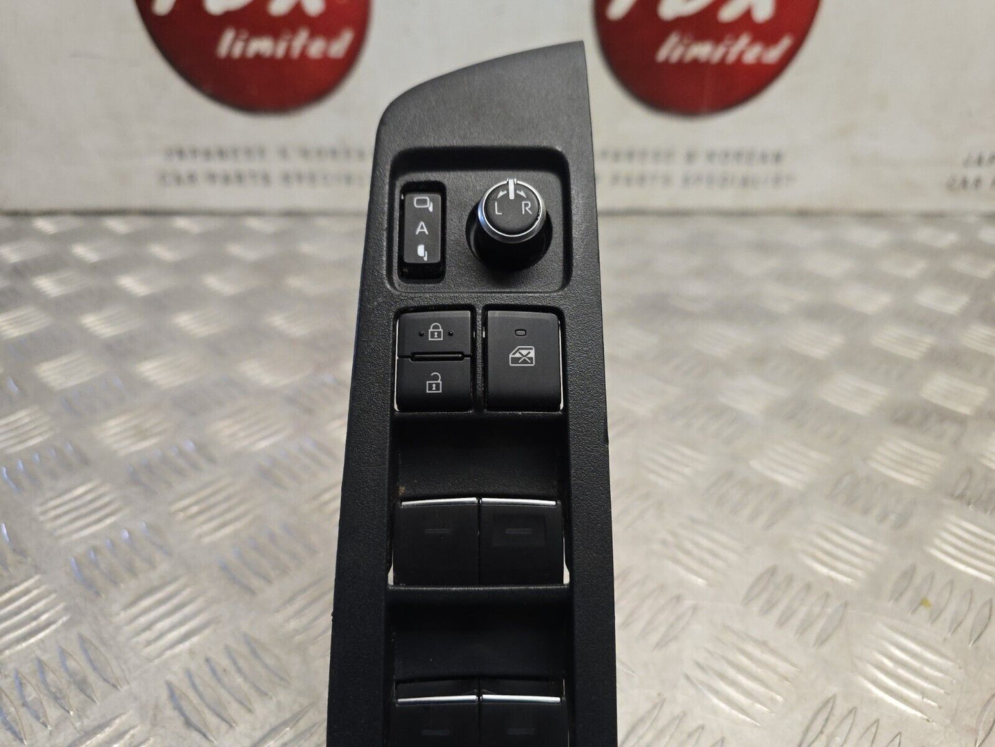 TOYOTA COROLLA MK12 2019-2024 GENUINE 4 WAY DRIVERS WINDOW SWITCH 84040-02270