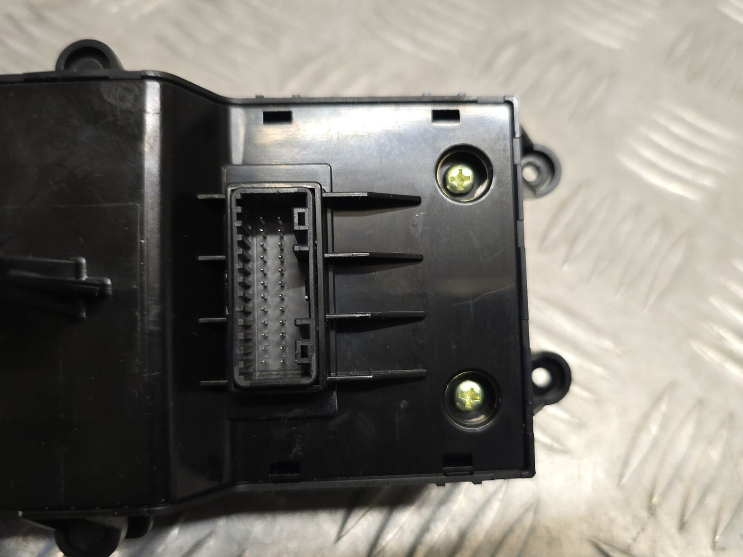 Hyundai Tucson Mk3 2015-2018 Awd Epb Parking Handbrake Switch 4X4 93300D70104X 7