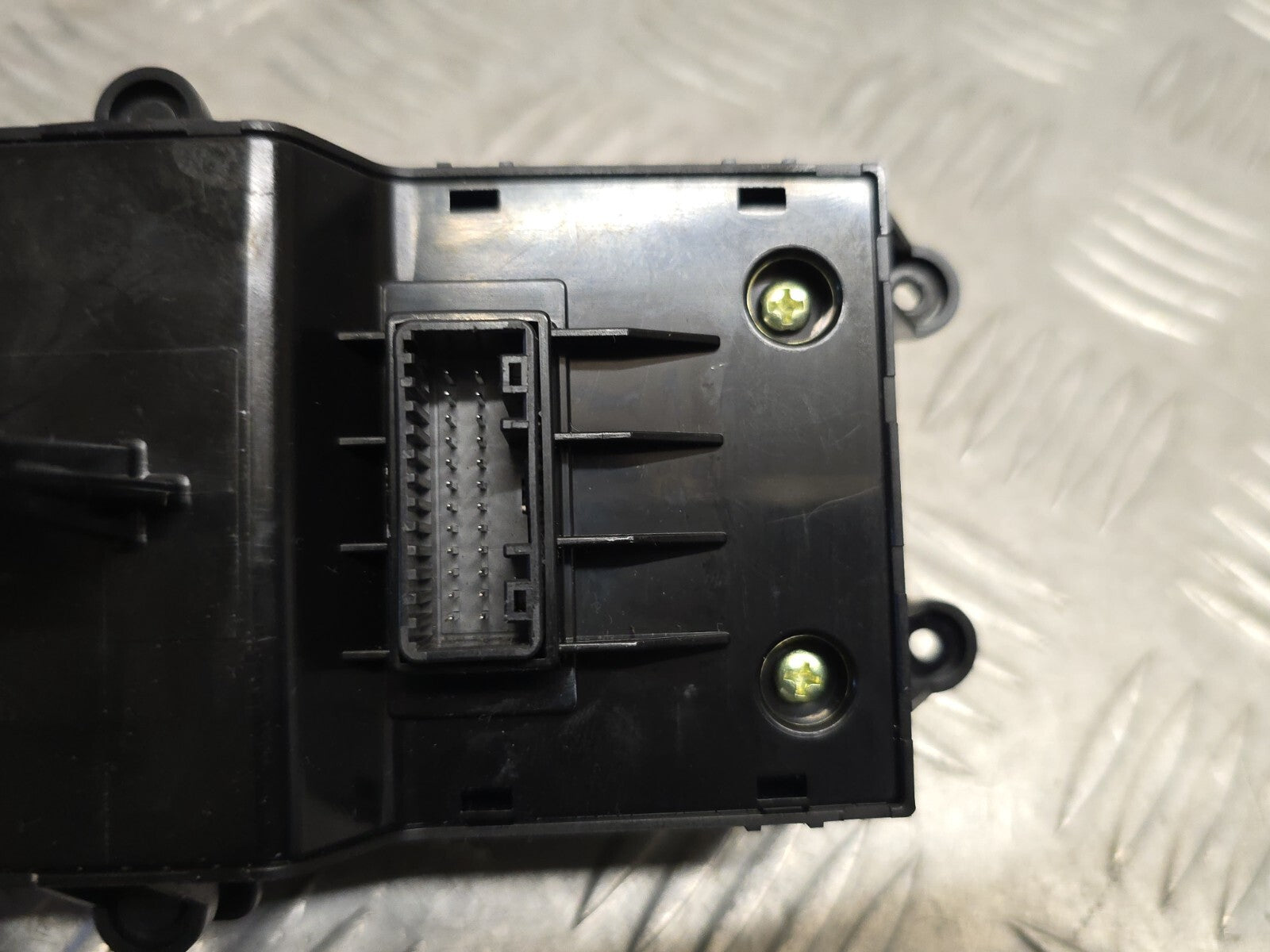 Hyundai Tucson Mk3 2015-2018 Awd Epb Parking Handbrake Switch 4X4 93300D70104X 7