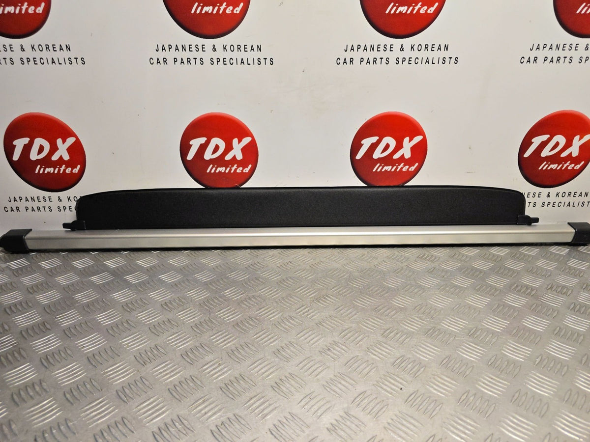Mitsubishi Outlander 2013-2021 Retractable Manual Tail Parcel Shelf 7237A145XA - photo 4 of 11