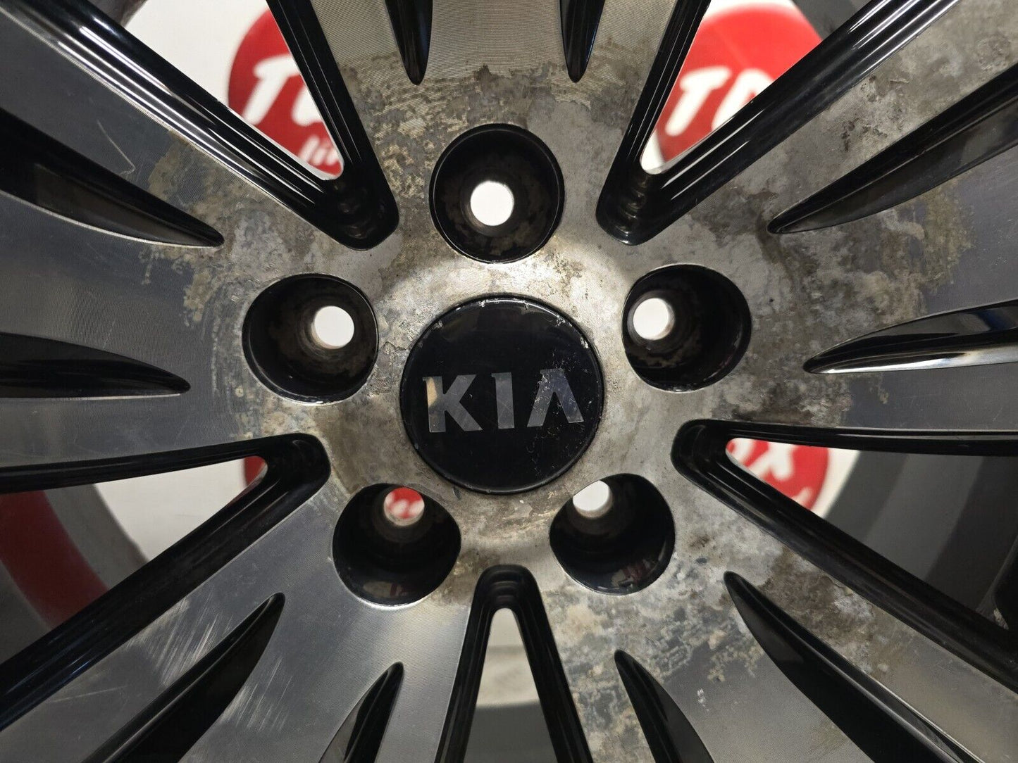 KIA SPORTAGE SL MK3 2010-2015 18" ALLOY WHEEL 6.9MM TREAD 235/55/18 52910-3W710