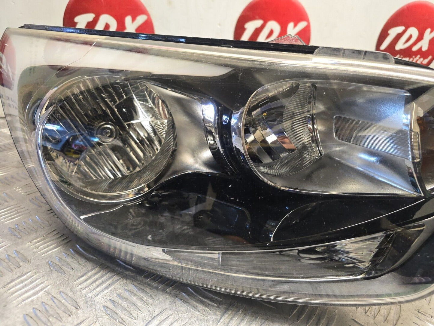 KIA RIO MK3 UB 2011-2017 GENUINE DRIVERS SIDE HALOGEN HEADLIGHT LAMP 92102-1W