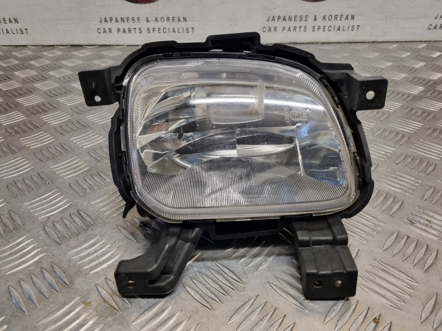 Kia Carens (Rp) Mk3 2013-2016 Pre-Facelift Genuine Passengers Front Fog Light 10