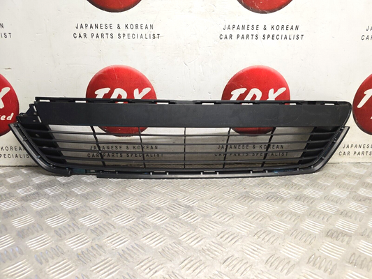 TOYOTA YARIS MK3 2012-2014 GENUINE FRONT LOWER CENTRE BUMPER GRILL 53112-0D210