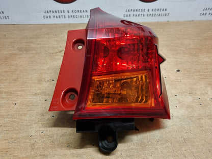 TOYOTA AURIS MK2 2012-2015 HATCH PRE-FACELIFT GENUINE DRIVERS REAR OUTER LIGHT