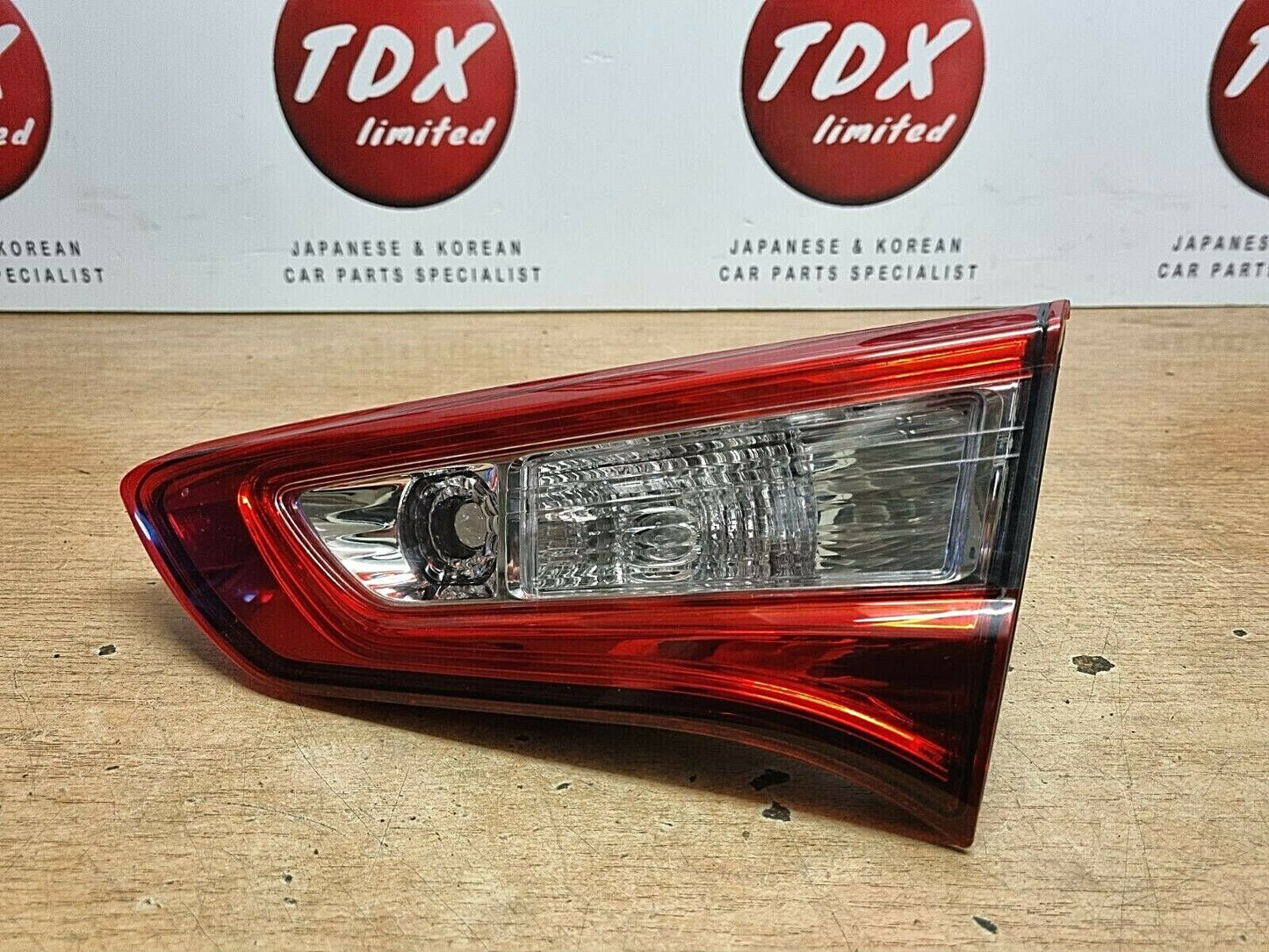 TOYOTA YARIS MK3 2017-2020 FACELIFT GENUINE DRIVERS SIDE REAR LED TAILGATE LIGHT