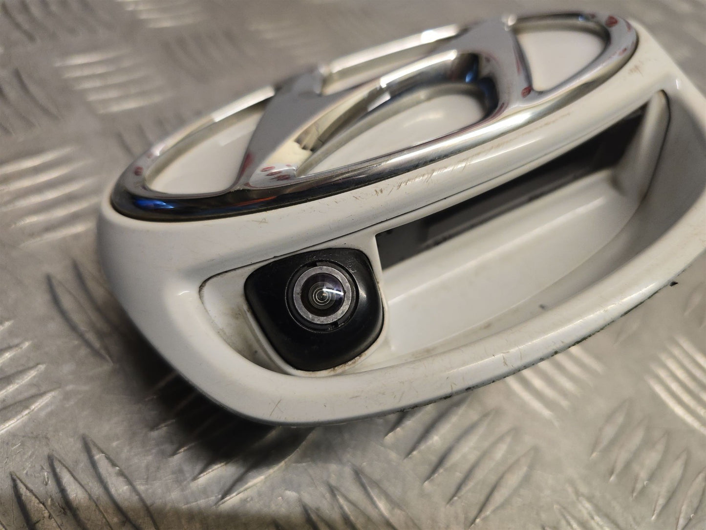 Hyundai Ioniq Ae 2016-2022 Boot Handle Switch Camera Badge Waw White 87371-G2000 3