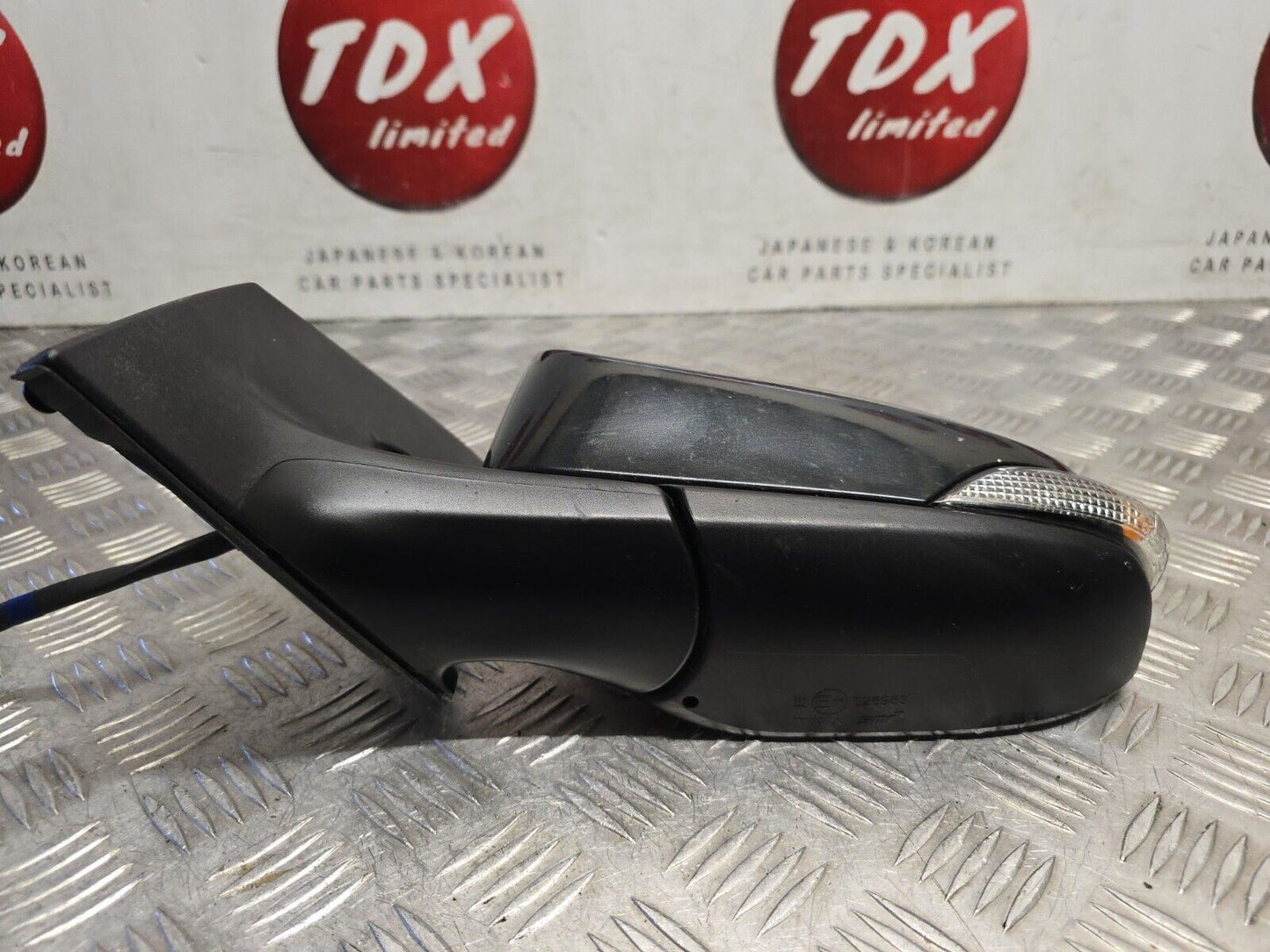 TOYOTA AURIS MK2 2013-2018 GENUINE PASSENGERS SIDE POWER FOLD WING MIRROR 1H2