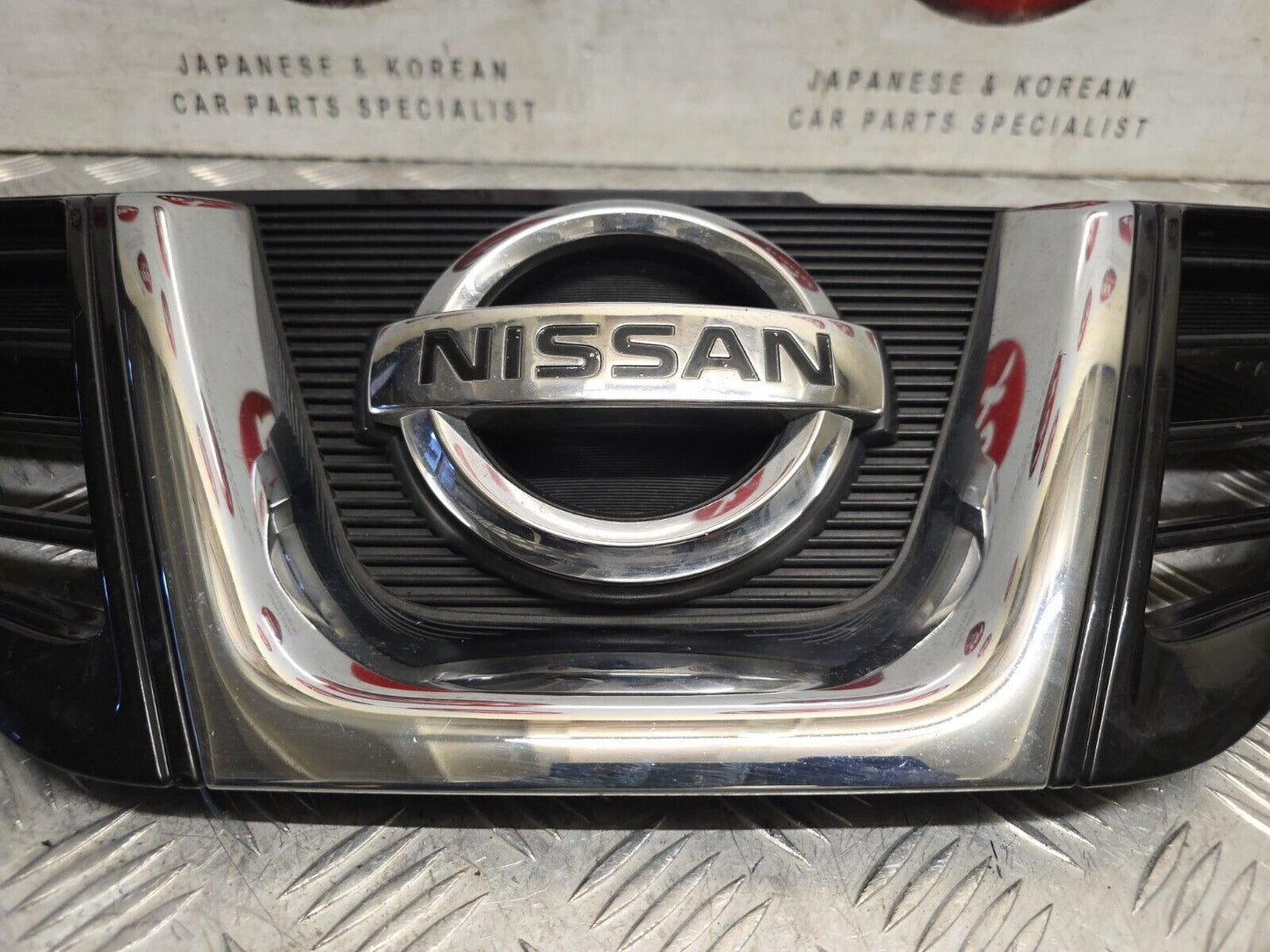 NISSAN QASHQAI J10 2010-2013 FACELIFT GENUINE FRONT RADIATOR GRILL (NON-CAMERA)