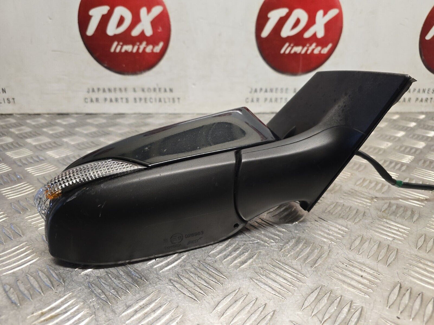 TOYOTA AURIS MK2 2013-2018 GENUINE DRIVERS SIDE POWER FOLD WING MIRROR 1H2 BLUE