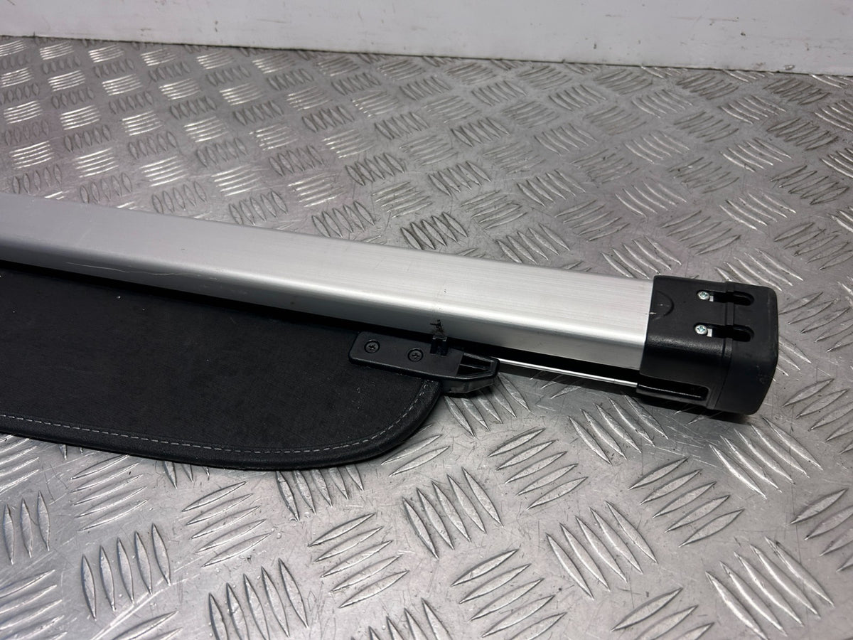 Lexus CT200h A10 MK1 2011-2020 Genuine Roller Blind Parcel Shelf / Luggage Cover - photo 6 of 7
