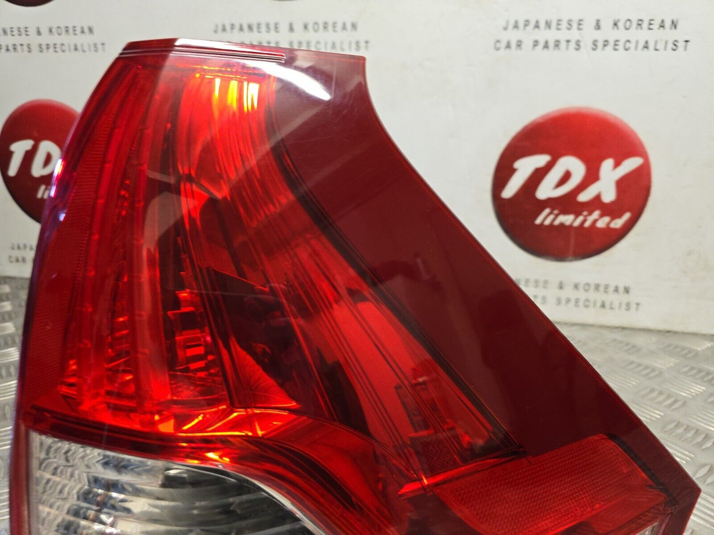 HONDA CR-V RM MK4 2013-2015 GENUINE DRIVERS SIDE REAR OUTER BRAKE LIGHT LAMP