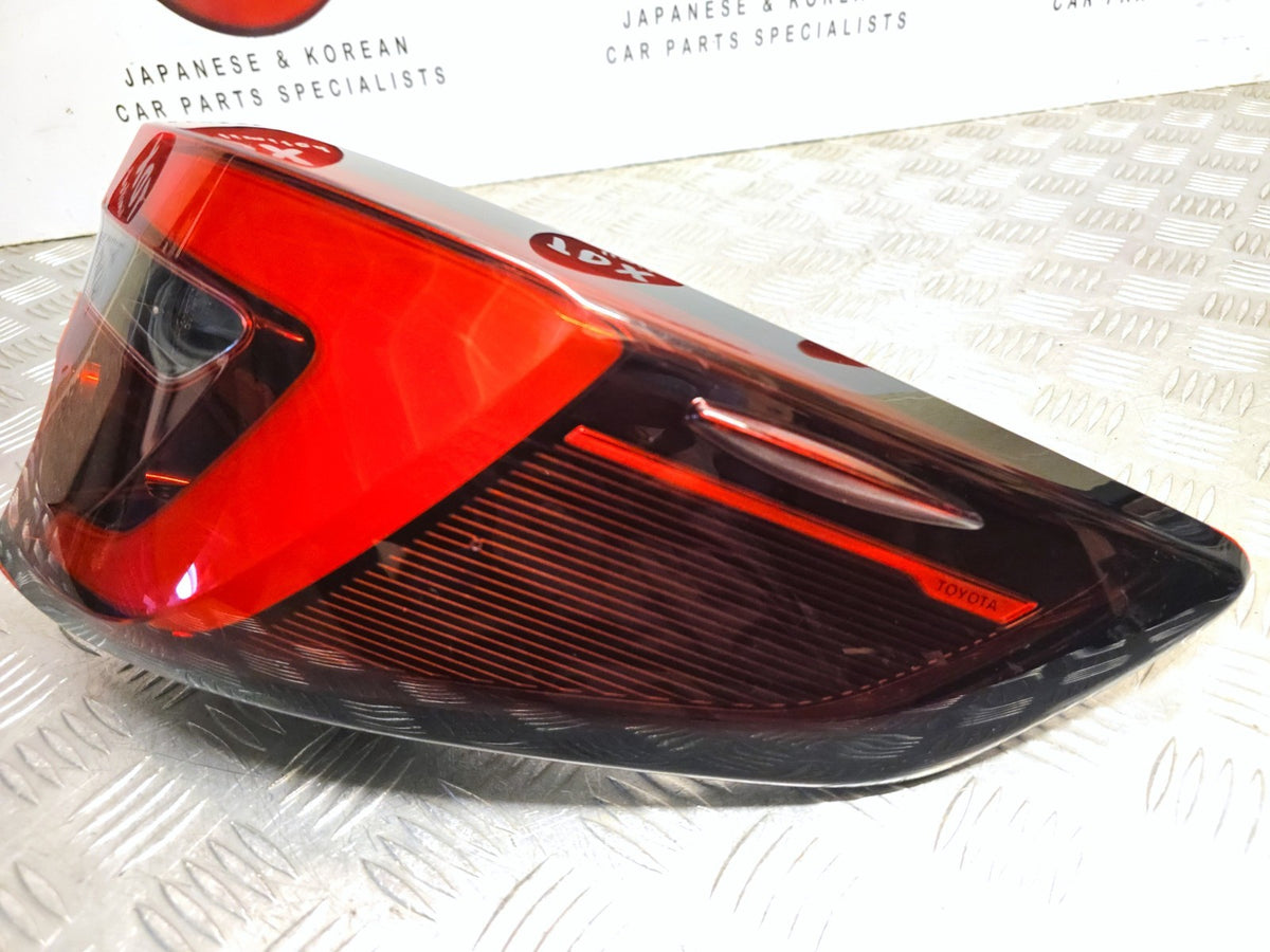 Toyota Corolla Estate 2023-2026 Drivers Rear Outer Brake Light 81551-02F40 - photo 6 of 11