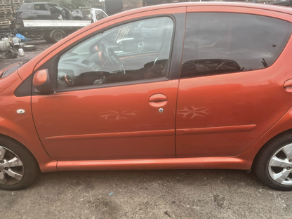 2013 TOYOTA AYGO MK1 1.0 PETROL 5 SPEED MANUAL DOOR VEHICLE FOR BREAKING AND PARTS