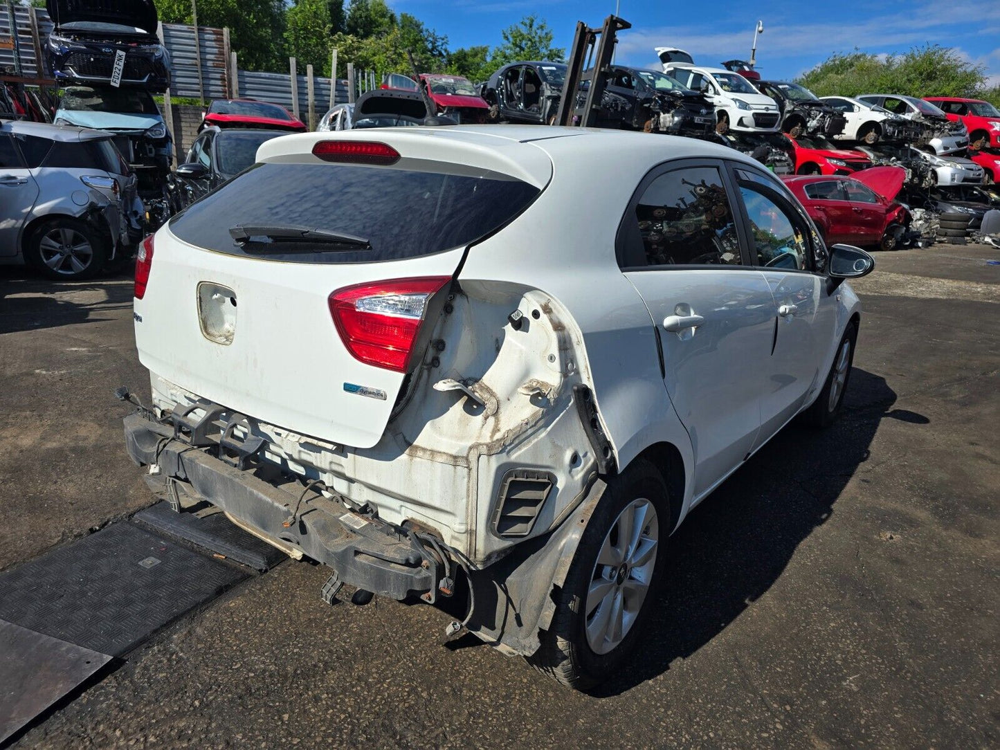 2015 KIA RIO MK3 UB 1.1 CRDI DIESEL 6 SPEED MANUAL FOR PARTS SPARES