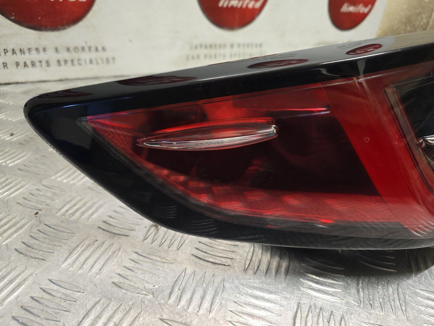 TOYOTA COROLLA MK12 ESTATE 2019-2024 GENUINE PASSENGERS REAR OUTER BRAKE LIGHT