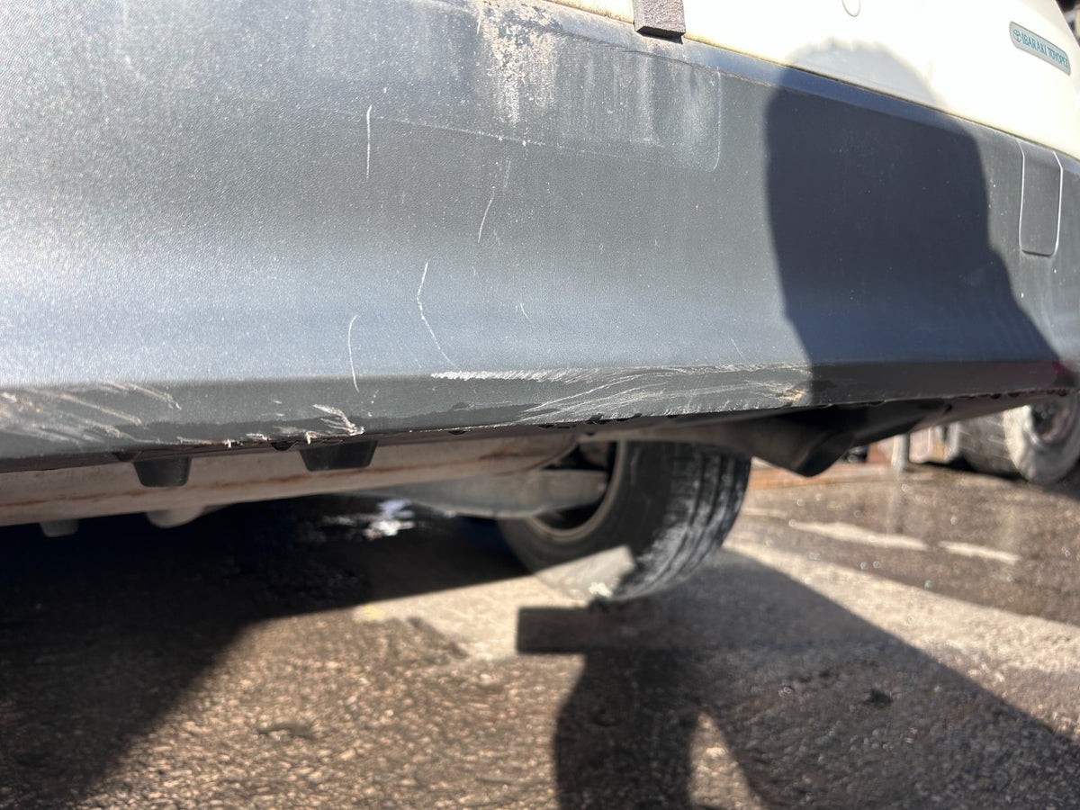 Toyota Prius Hybrid Facelift MK4 2019-2022 Genuine Rear Bumper White (070) - photo 7 of 8