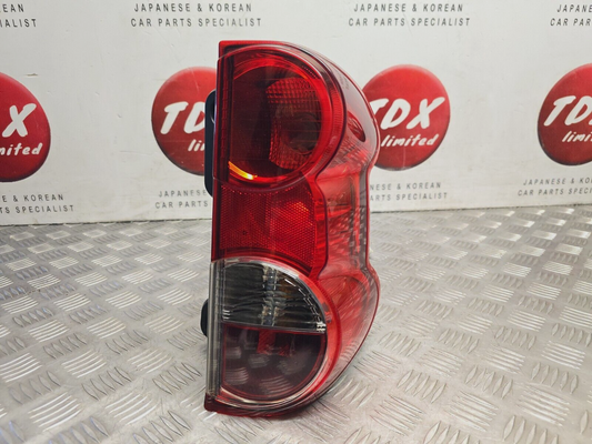 NISSAN NV200 2010-2019 GENUINE DRIVERS REAR OUTER HALOGEN BRAKE LIGHT LAMP