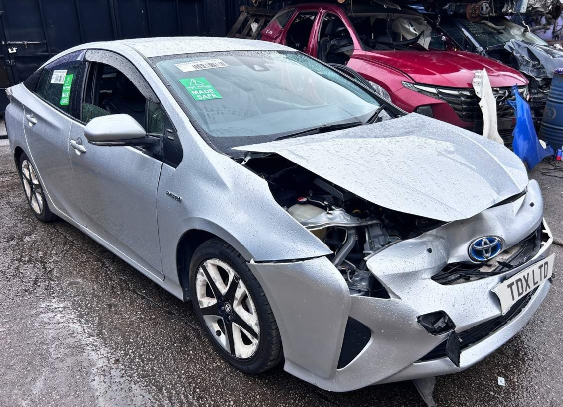 Toyota Prius MK4 2016-2022 Drivers Side Power Fold Mirror 1F7 Silver 87910-47360 - photo 1 of 14
