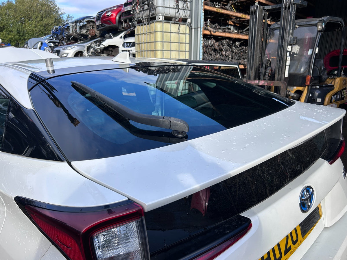 Toyota Prius Hybrid Facelift MK4 2019-2022 Genuine Tailgate Shell White (070) - photo 8 of 9