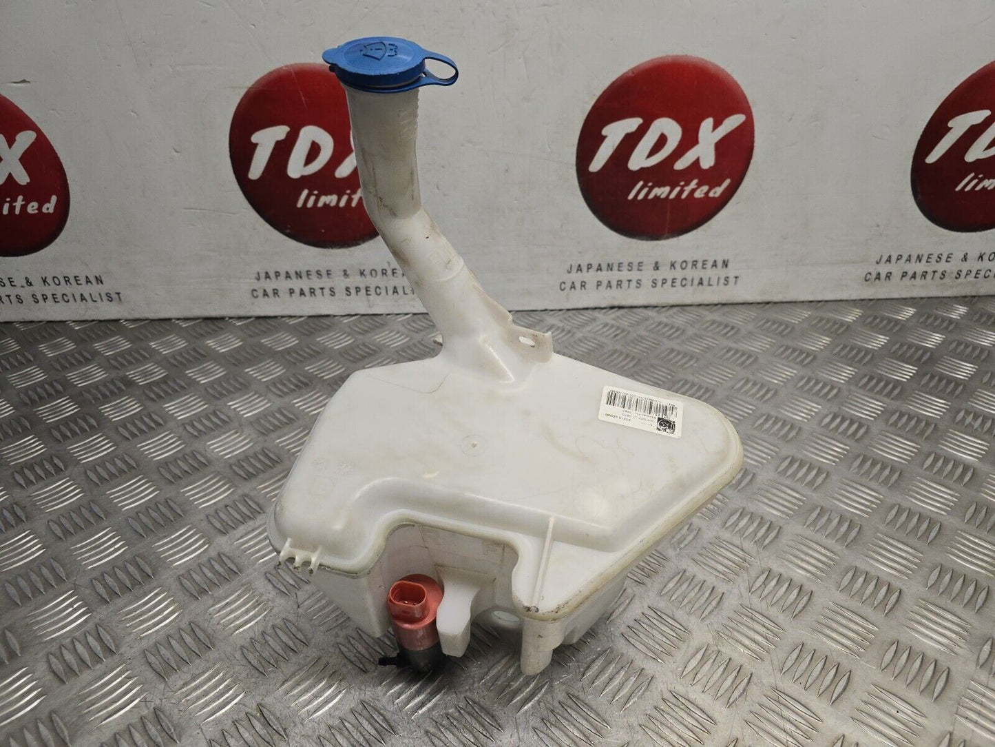 TOYOTA YARIS MK2 2006-2011 GENUINE WASHER BOTTLE + MOTOR PUMP 85310-0D060