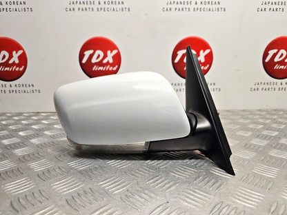 Kia Venga YN 2010-2019 Genuine Drivers Power Fold Mirror Wd White 87620-1P940 - photo 1 of 7