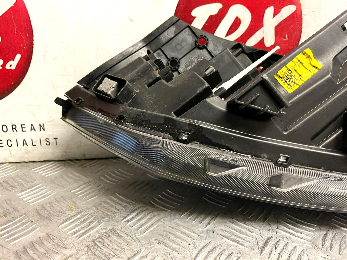 HYUNDAI TUCSON (TL/TLE) MK2  2018-2021 GENUINE DRIVER SIDE HEADLIGHT D7921-21A40