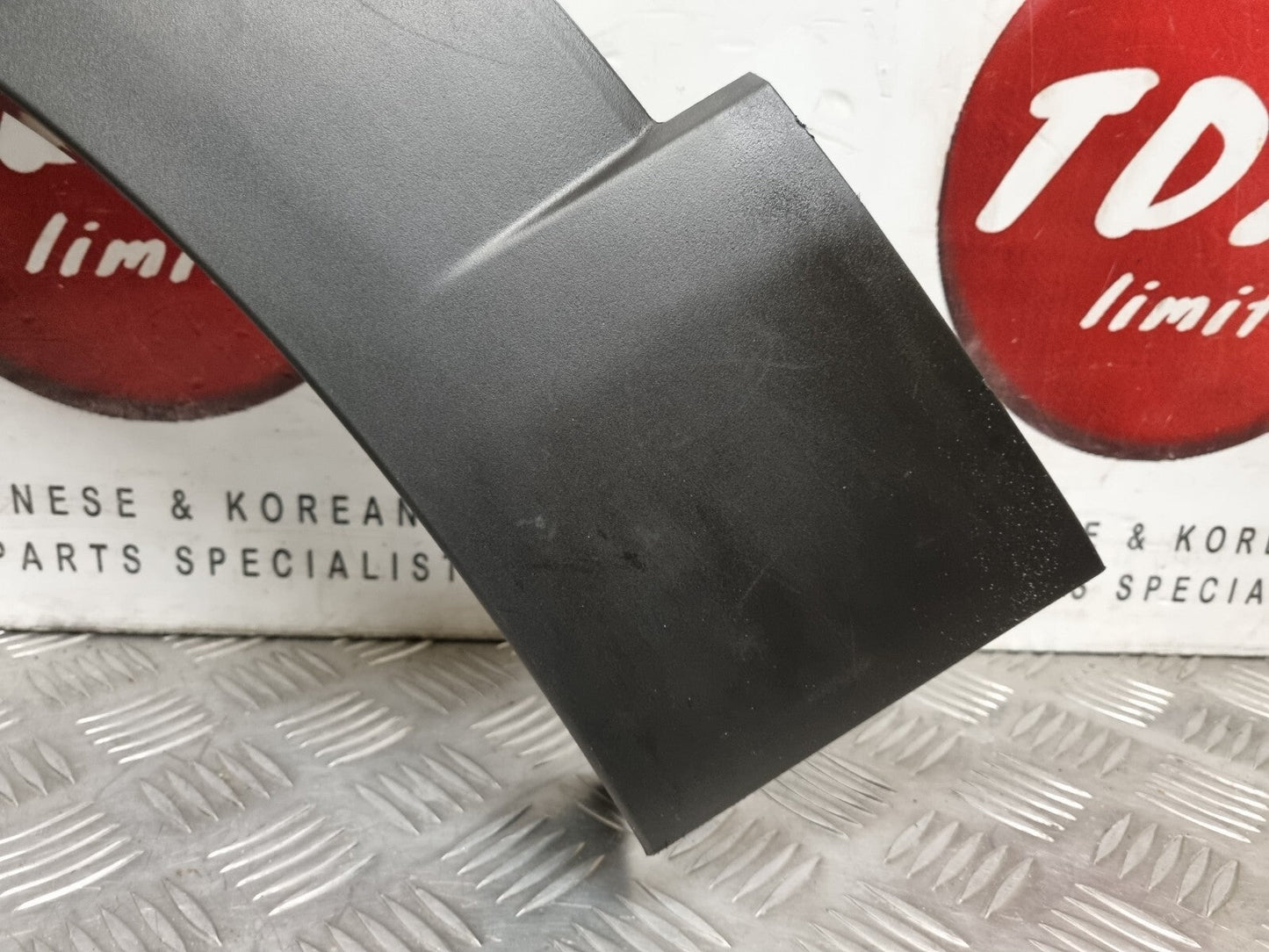 MAZDA CX-30 2019-2023 GENUINE PASSENGERS SIDE FRONT WHEEL ARCH TRIM DFR5-51W31