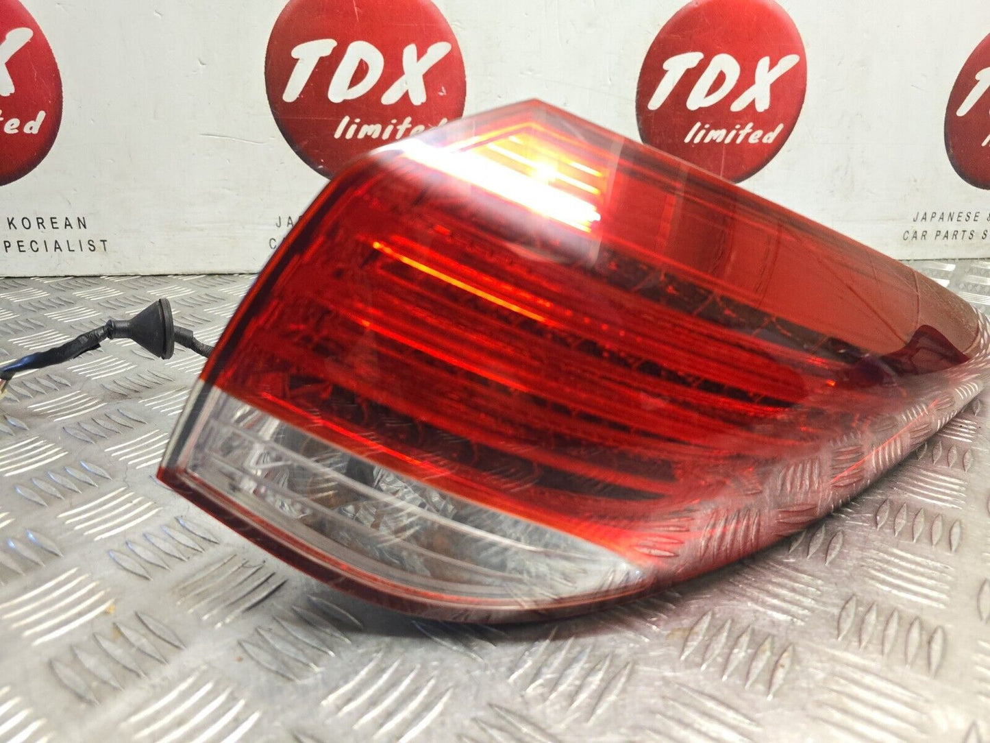 HYUNDAI I40 VF ESTATE 2011-2015 GENUINE DRIVERS REAR OUTER LED BRAKE LIGHT LAMP