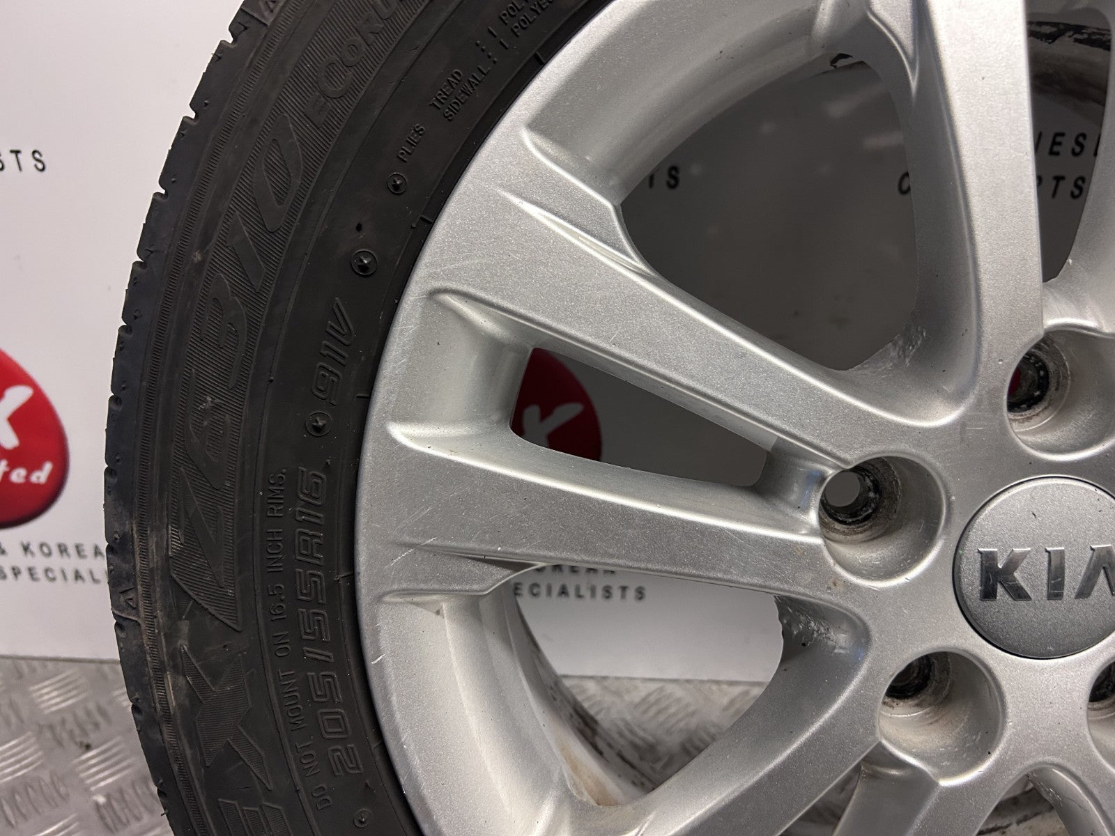 Kia Ceed Jd 2012-2017 Genuine 16" Inch Alloy Wheel 4.76Mm Tyre 205/55/16 6