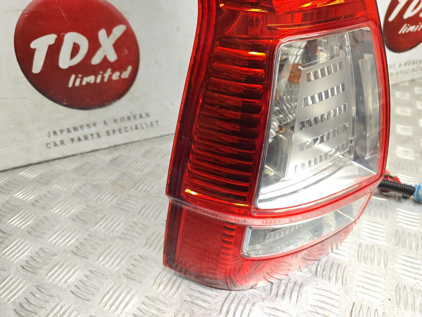 HONDA CR-V MK3 2006-2012 GENUINE PASSENGER SIDE REAR OUTER BODY BRAKE LIGHT LAMP