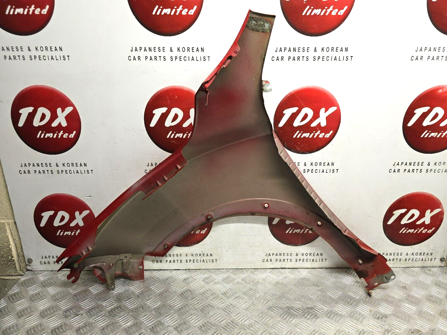 NISSAN JUKE F15 2014-2019 GENUINE FACELIFT DRIVER SIDE WING/FENDER Z10 RED