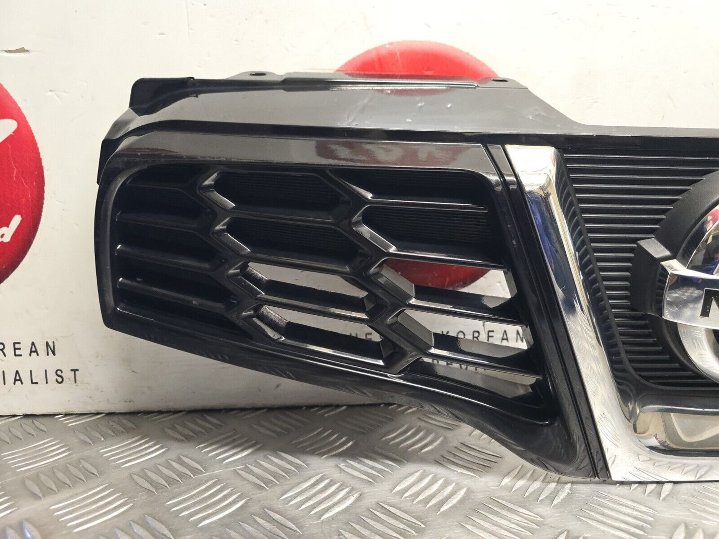 NISSAN QASHQAI J10 2010-2013 FACELIFT GENUINE FRONT RADIATOR GRILL + CAMERA