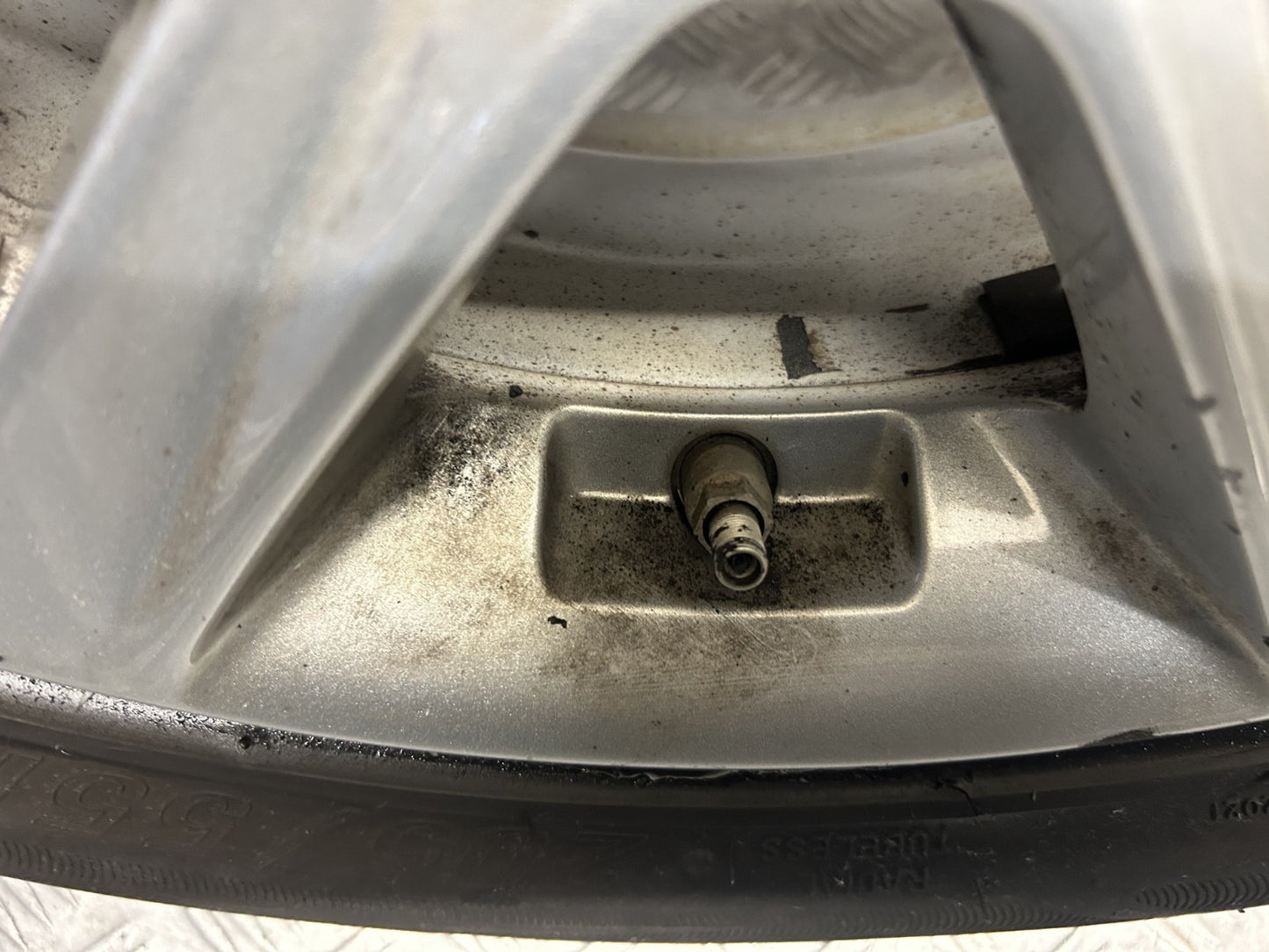 Kia Ceed (Cd) Mk3 2018-2024 16" Genuine Alloy Wheel 205/55/16 Tyre 6