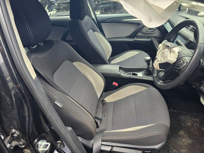 2017 TOYOTA AVENSIS T27 SALOON BUSINESS ED 1.6 D-4D DIESEL MANUAL VEHICLE FOR BREAKING AND PARTS