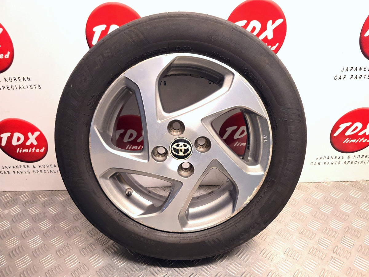 Toyota Yaris MK3 2014-2017 15" Genuine Alloy Wheel ET39 175/65/15 42611-0DC60 - photo 1 of 9