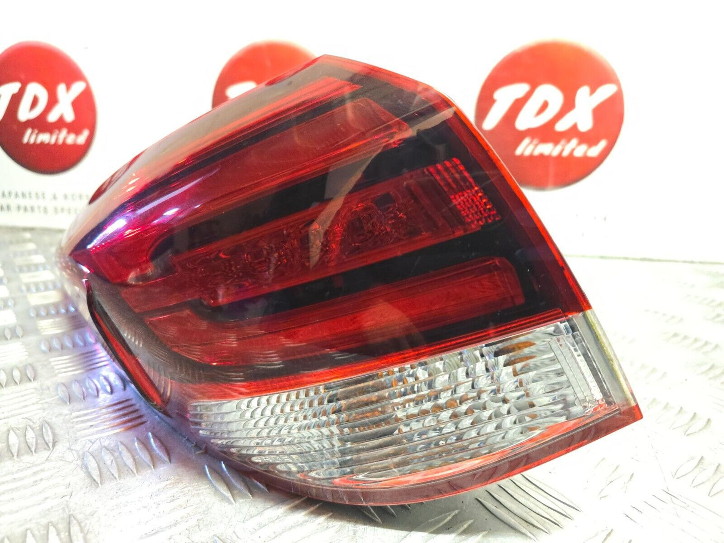 HYUNDAI I40 ESTATE 2015-2019 FACELIFT PASSENGERS SIDE REAR OUTER LED BRAKE LIGHT