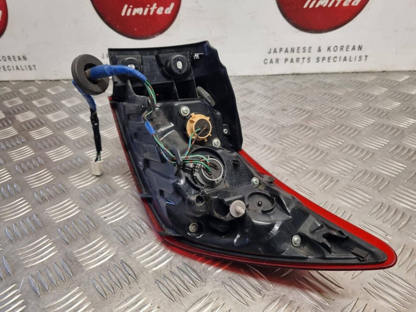 MAZDA CX-3 DK 2015-2020 GENUINE PASSENGERS SIDE REAR OUTER BRAKE LIGHT DB2R51160
