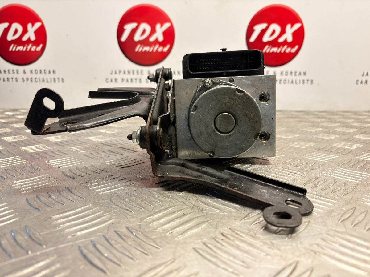 Toyota Yaris XP210 MK4 2020-2023 1.5 Hybrid ABS Pump 0 265 291 658/44510-K0150 - photo 2 of 10