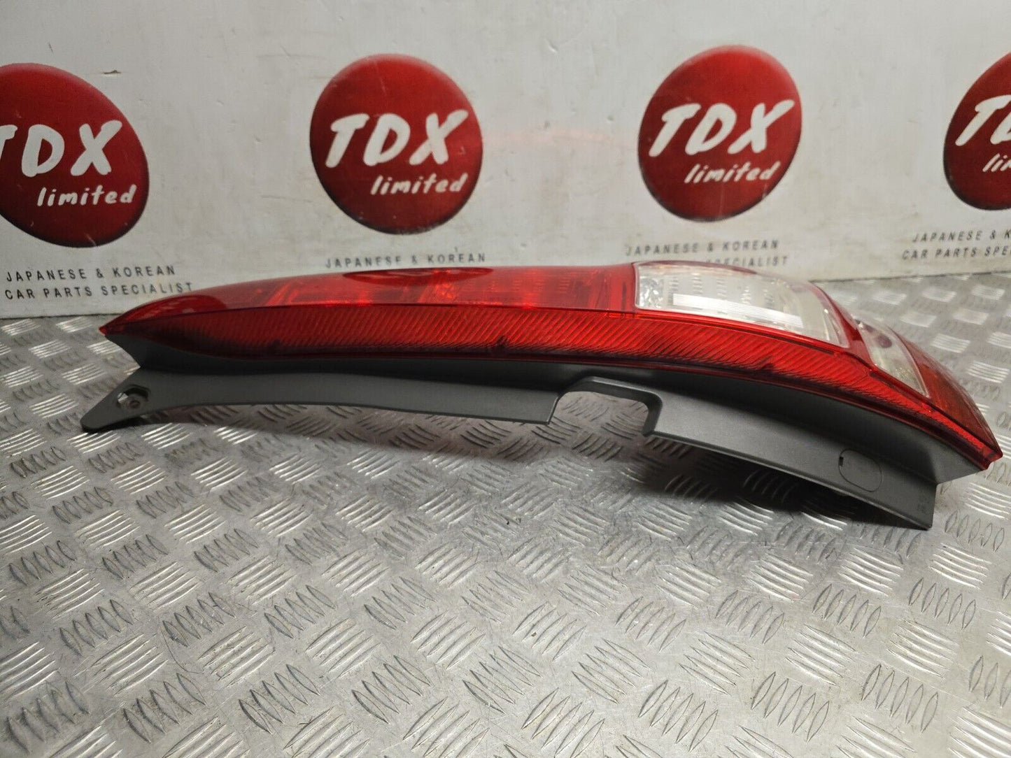 HONDA CR-V MK3 2006-2012 GENUINE DRIVERS SIDE REAR OUTER BODY BRAKE LIGHT LAMP