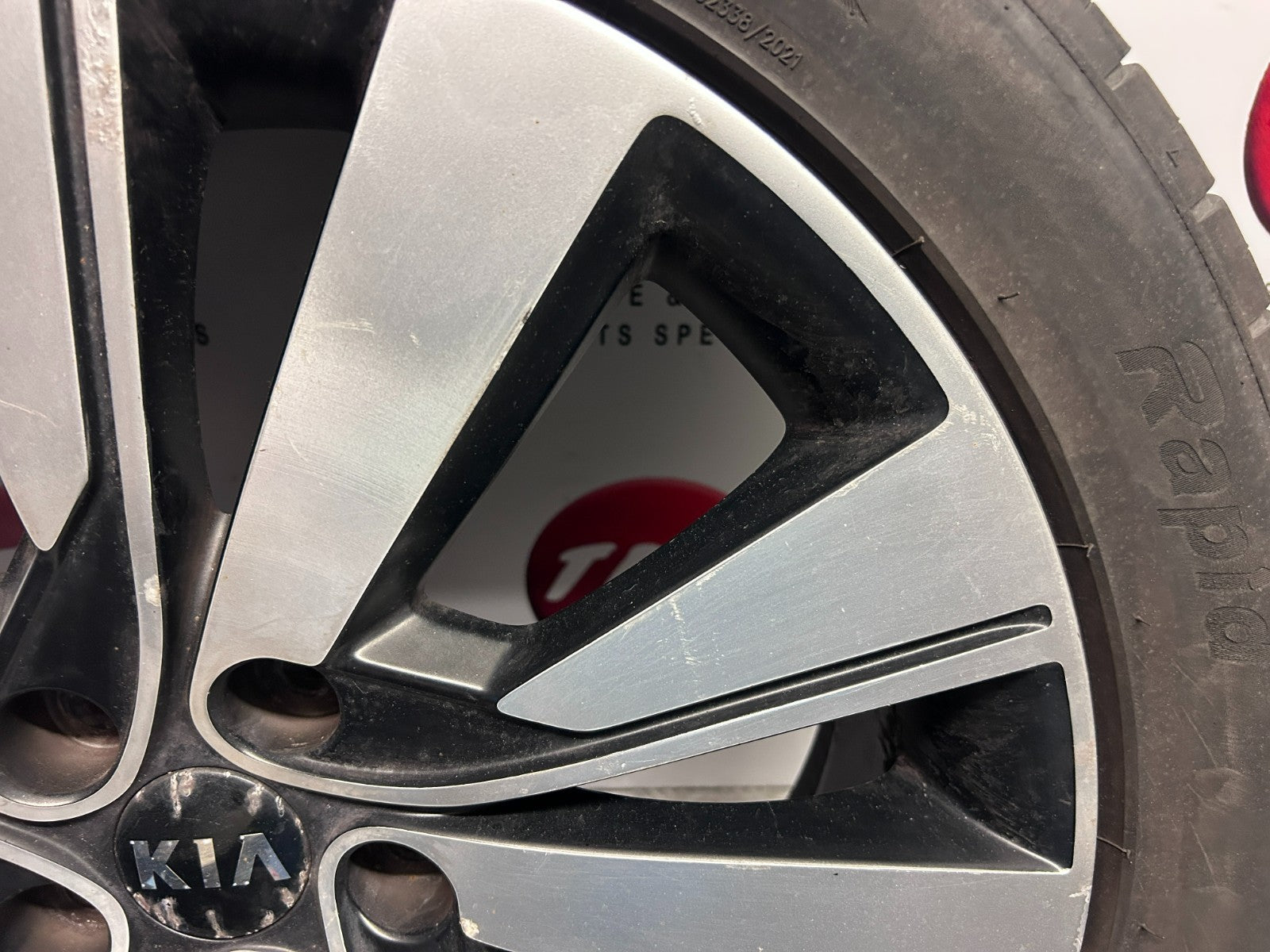 47373518