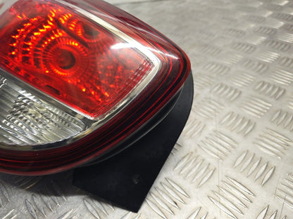 HYUNDAI I10 2017-2019 FACELIFT GENUINE PASSENGERS REAR OUTER BRAKE LIGHT LAMP