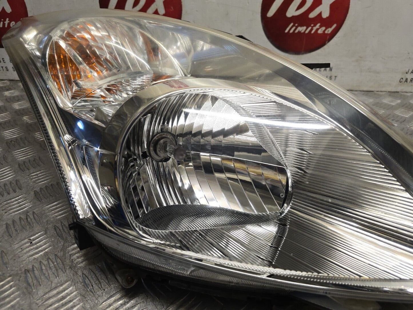SUZUKI SWIFT MK3 2011-2016 GENUINE DRIVERS SIDE FRONT HALOGEN HEADLIGHT LAMP